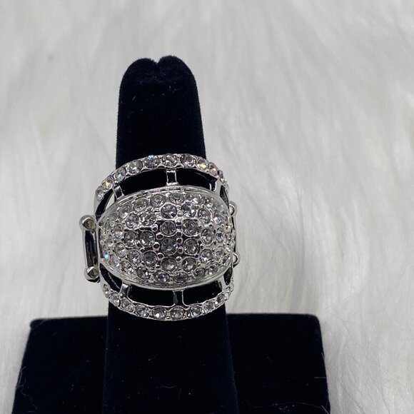 Paparazzi Jewelry Seven Figure Itch White Ring Stretch Band For Women - Picture 1 of 7